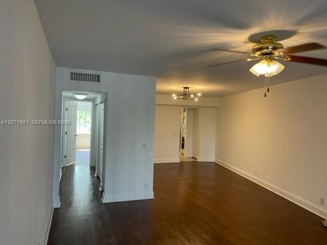 For Rent: $3,500 (3 beds, 2 baths, 1198 Square Feet)