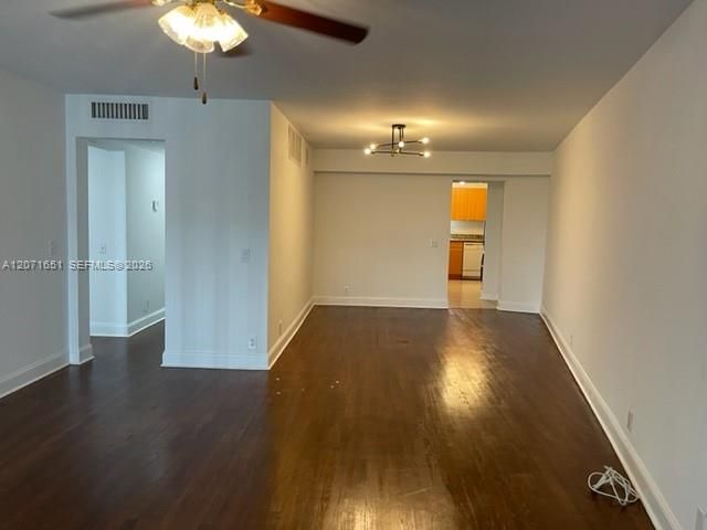 For Rent: $3,500 (3 beds, 2 baths, 1198 Square Feet)