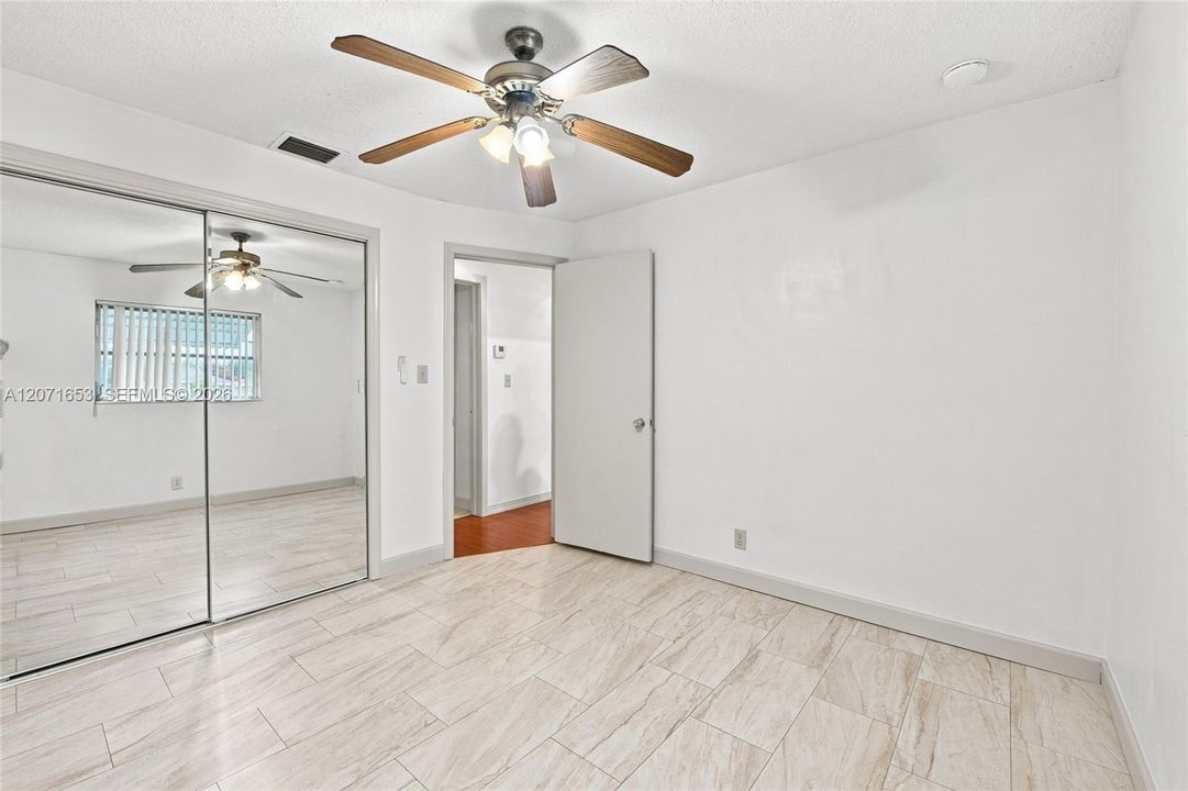 В аренду: $2,595 (2 спален, 2 ванн, 1089 Квадратных фут)