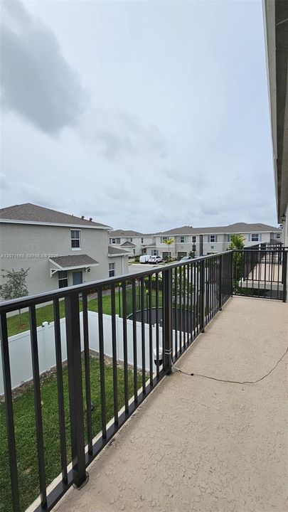 For Sale: $390,000 (4 beds, 2 baths, 1826 Square Feet)