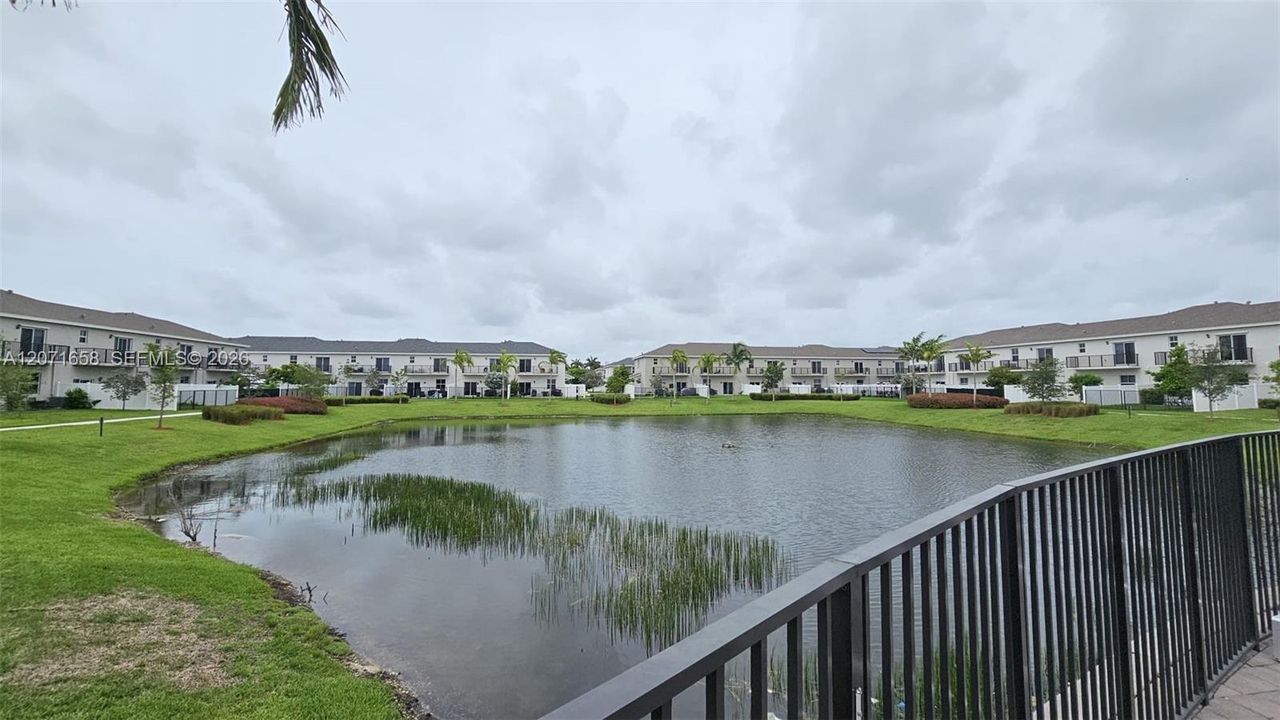 For Sale: $390,000 (4 beds, 2 baths, 1826 Square Feet)