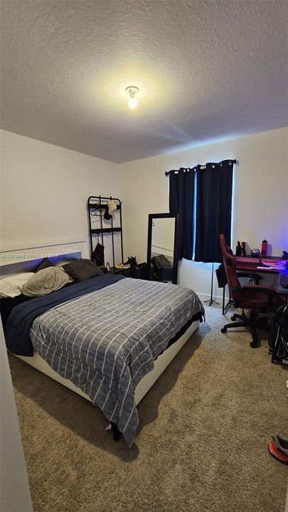 For Sale: $390,000 (4 beds, 2 baths, 1826 Square Feet)