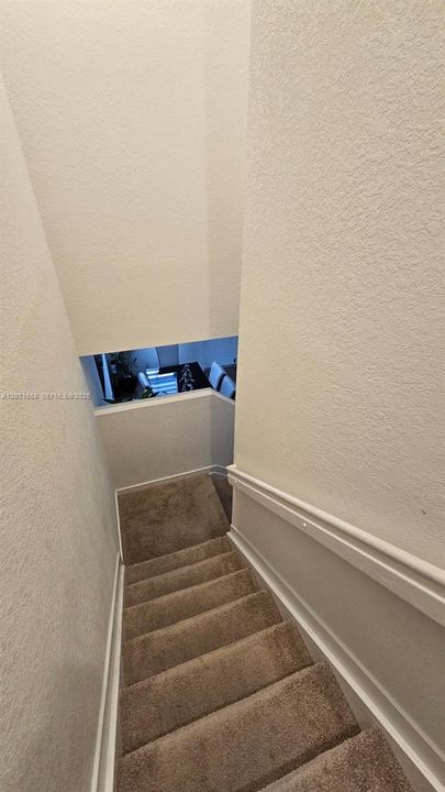 For Sale: $390,000 (4 beds, 2 baths, 1826 Square Feet)