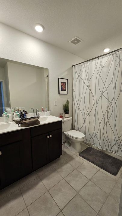 For Sale: $390,000 (4 beds, 2 baths, 1826 Square Feet)