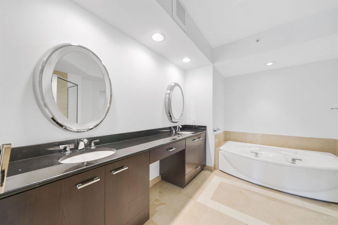Primary Bath - Double Vanity Sinks