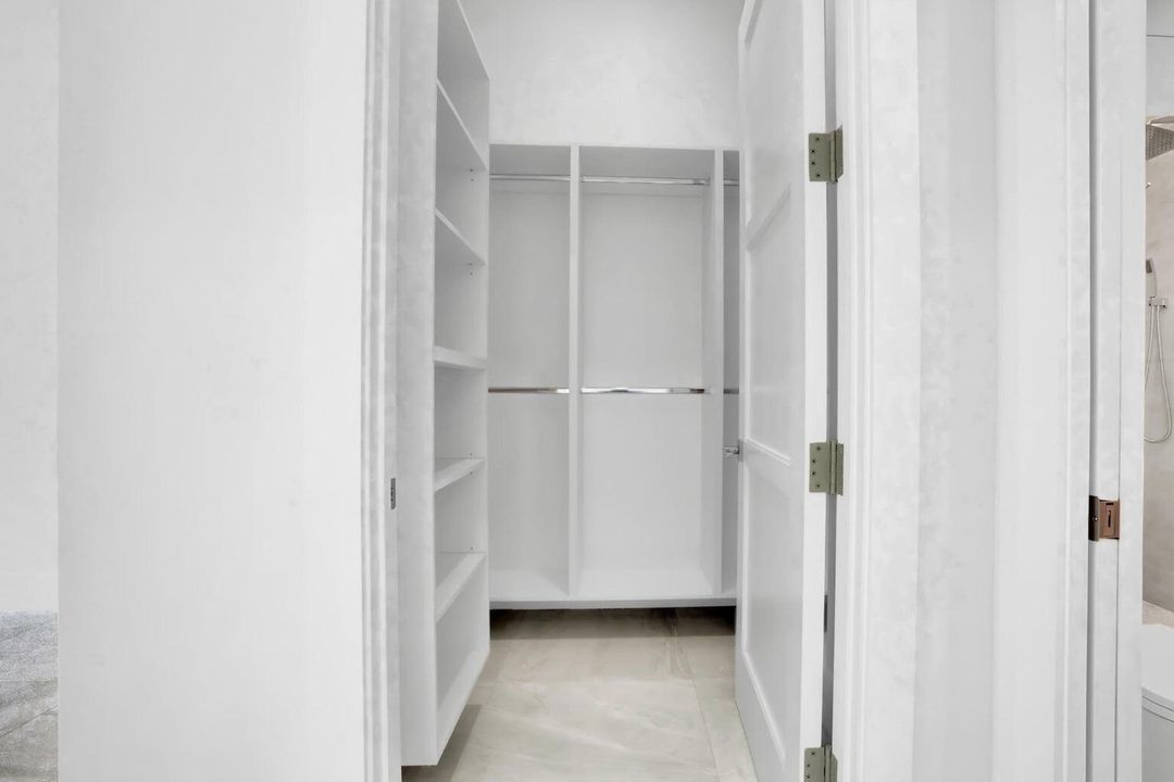 Walk In Closet