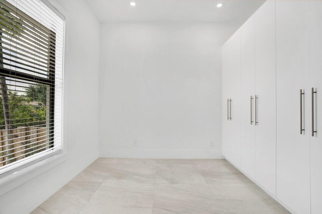 Walk In Closet