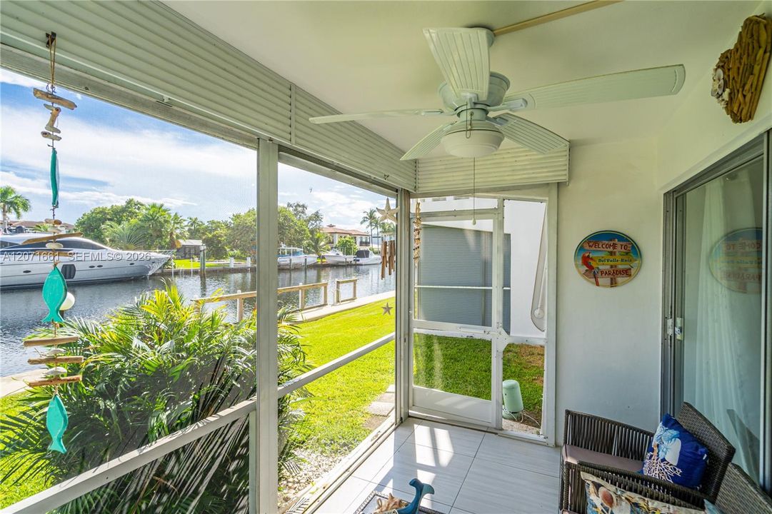For Rent: $2,200 (2 beds, 2 baths, 1050 Square Feet)