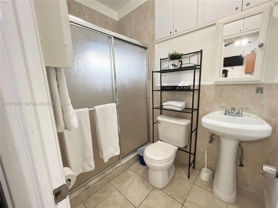 For Rent: $1,350 (1 beds, 1 baths, 0 Square Feet)