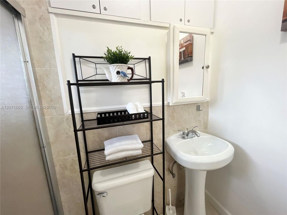 For Rent: $1,350 (1 beds, 1 baths, 0 Square Feet)