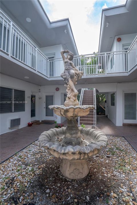 For Rent: $1,775 (1 beds, 1 baths, 612 Square Feet)