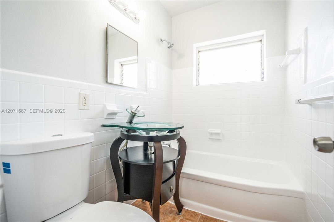 For Rent: $1,775 (1 beds, 1 baths, 612 Square Feet)