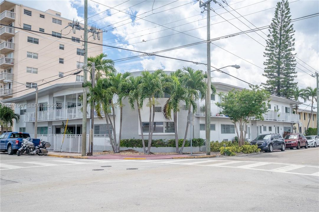 For Rent: $1,775 (1 beds, 1 baths, 612 Square Feet)