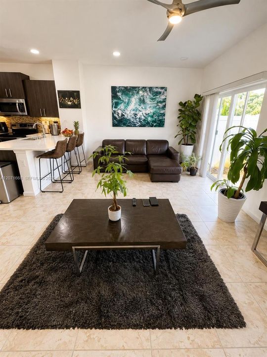En Renta: $2,900 (3 camas, 2 baños, 1768 Pies cuadrados)