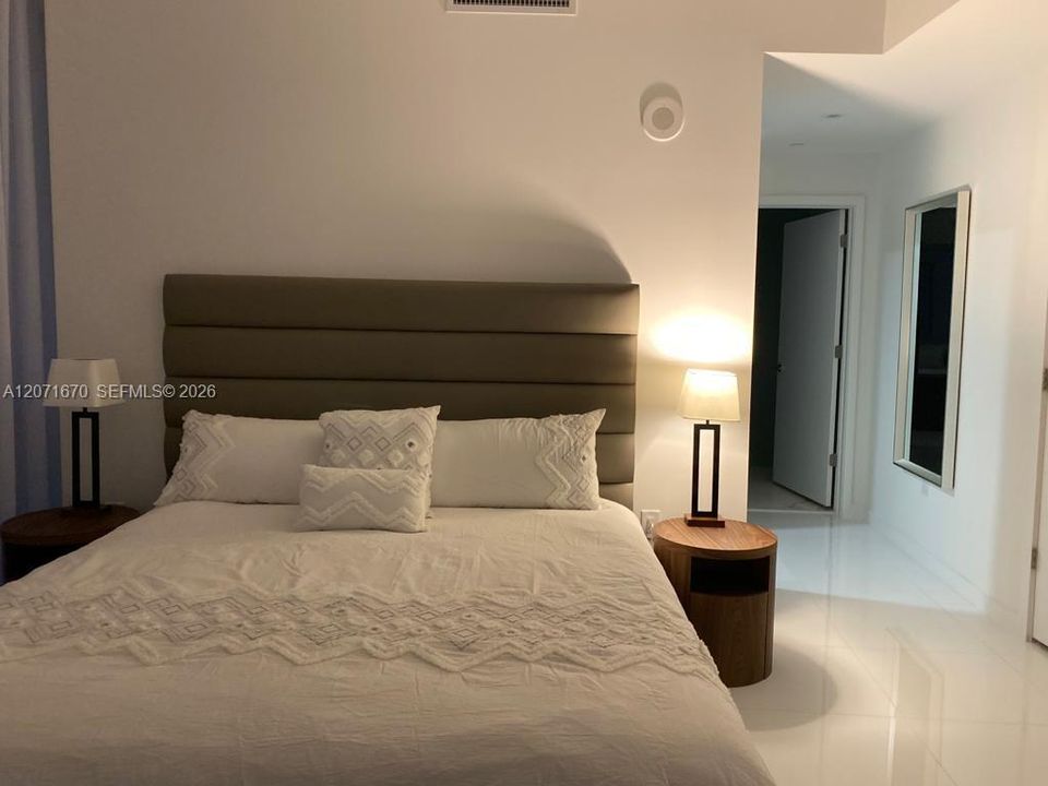 For Rent: $9,500 (3 beds, 4 baths, 2204 Square Feet)