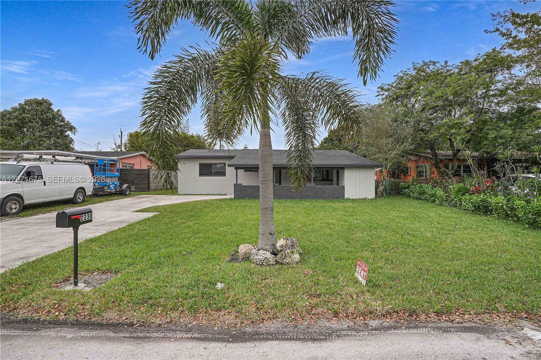 For Rent: $3,800 (3 beds, 2 baths, 1296 Square Feet)