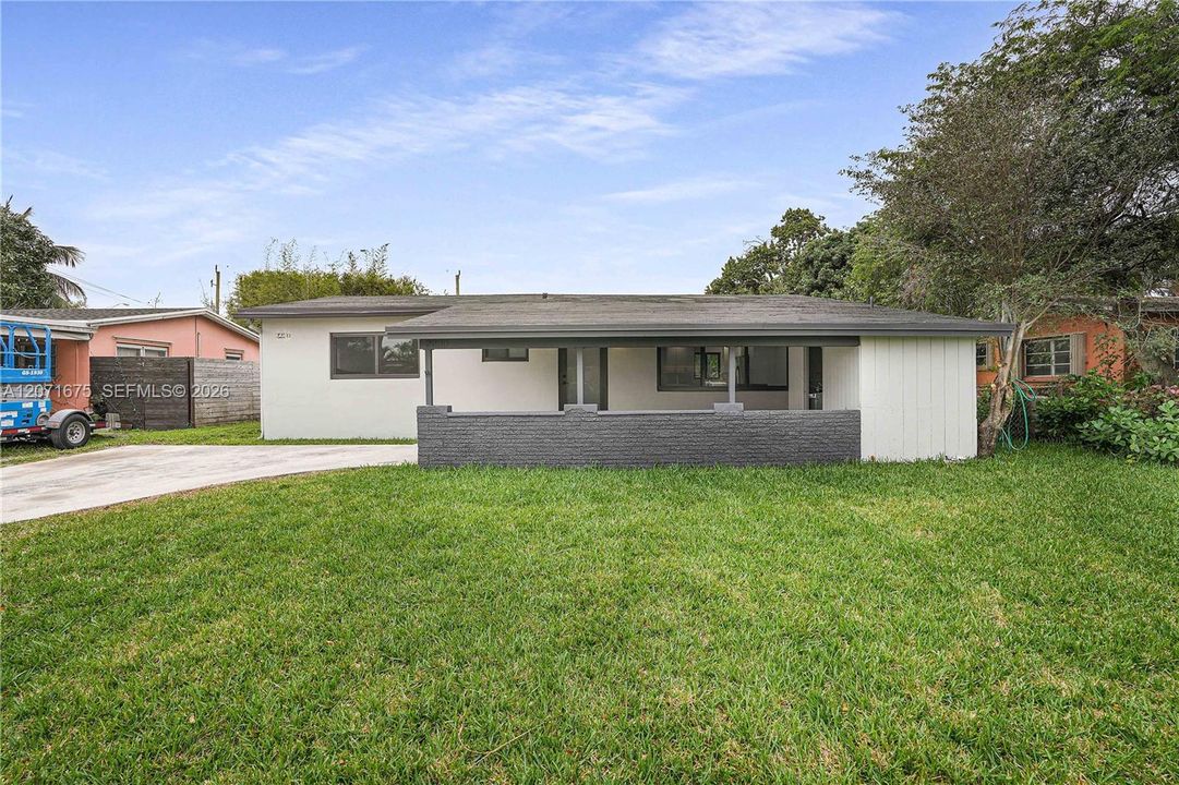 For Rent: $3,800 (3 beds, 2 baths, 1296 Square Feet)