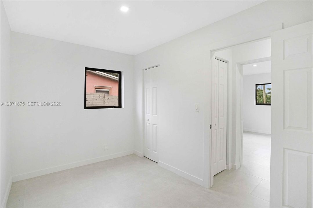 For Rent: $3,800 (3 beds, 2 baths, 1296 Square Feet)