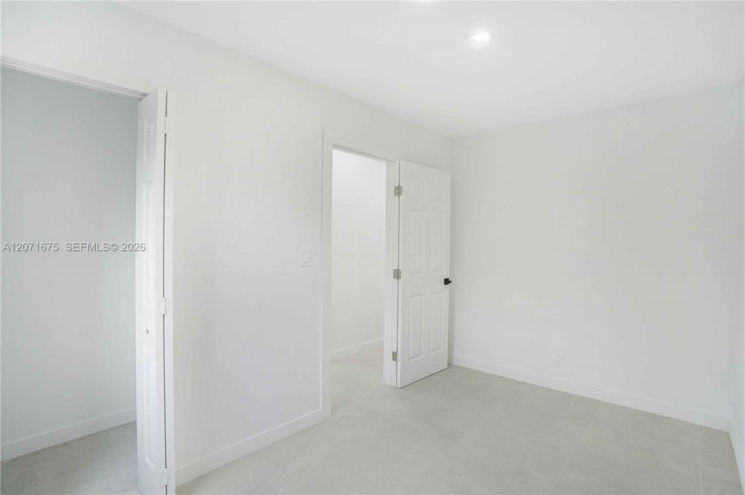 For Rent: $3,800 (3 beds, 2 baths, 1296 Square Feet)