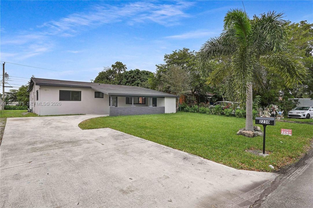 For Rent: $3,800 (3 beds, 2 baths, 1296 Square Feet)
