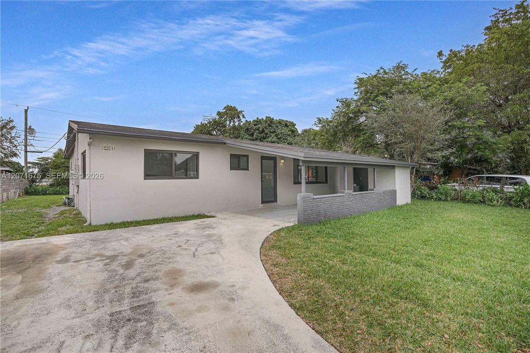 For Rent: $3,800 (3 beds, 2 baths, 1296 Square Feet)