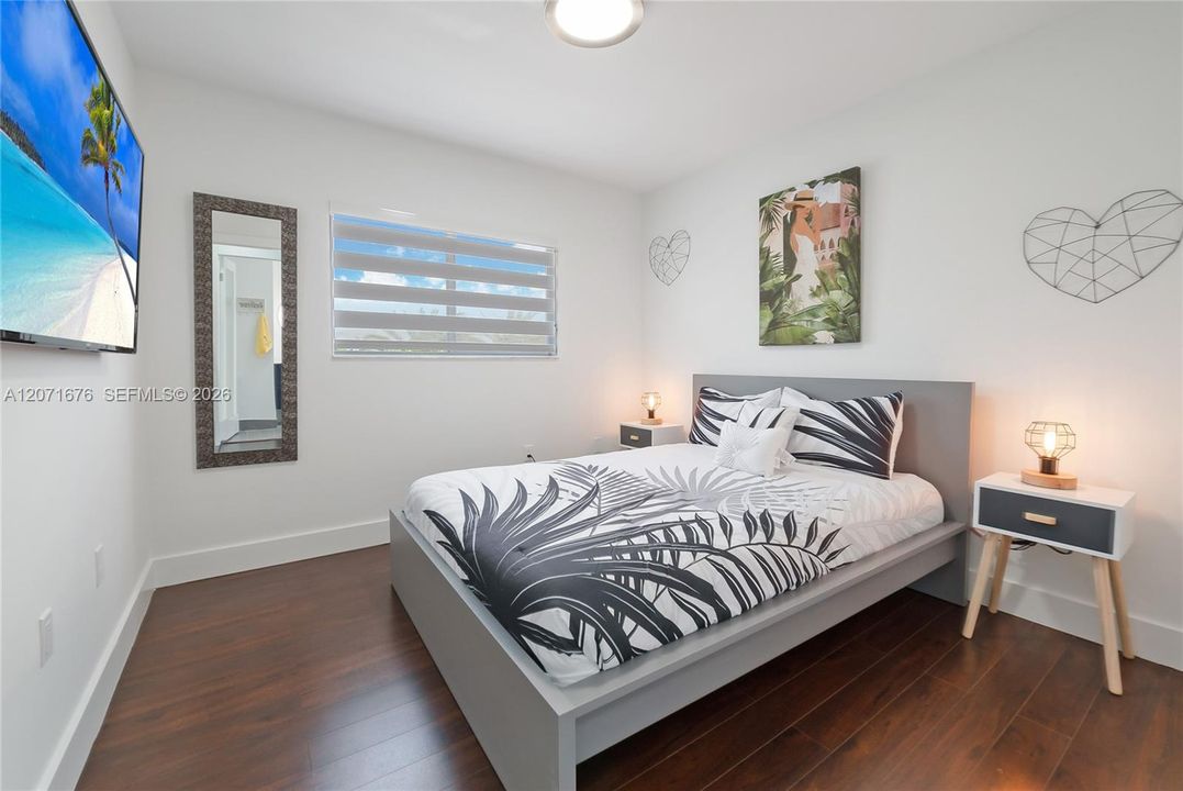 En Venta: $998,000 (6 camas, 4 baños, 2915 Pies cuadrados)
