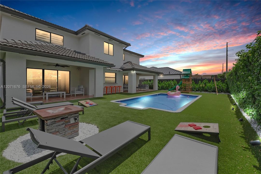 En Venta: $998,000 (6 camas, 4 baños, 2915 Pies cuadrados)