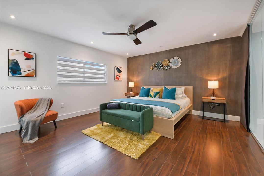 En Venta: $998,000 (6 camas, 4 baños, 2915 Pies cuadrados)