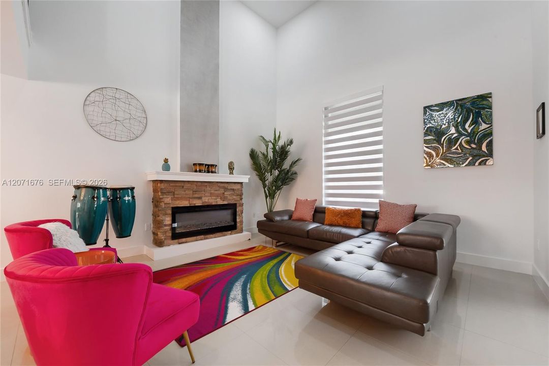 En Venta: $998,000 (6 camas, 4 baños, 2915 Pies cuadrados)