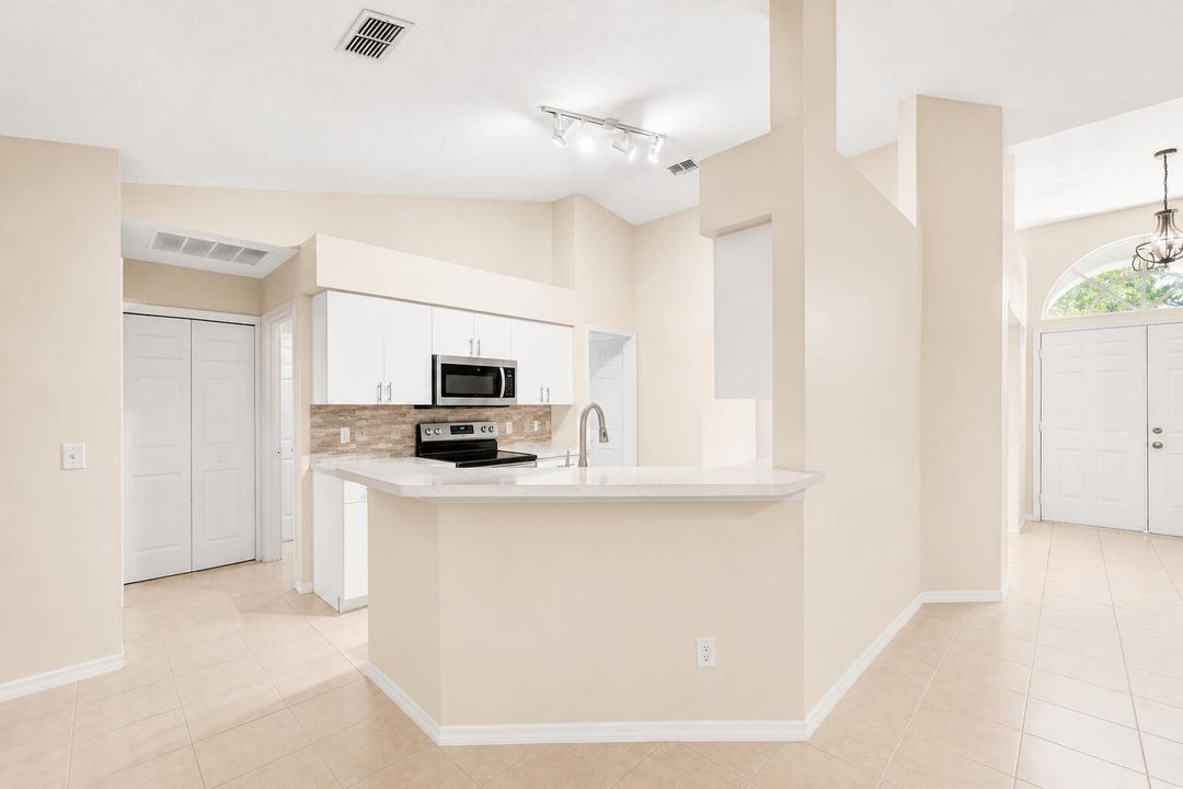 KITCHEN,,