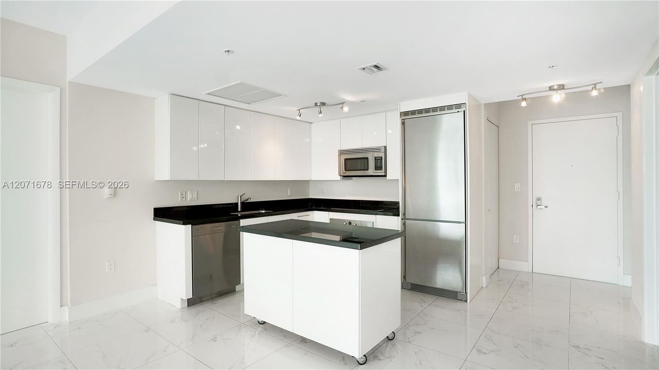 For Rent: $5,000 (3 beds, 2 baths, 1235 Square Feet)