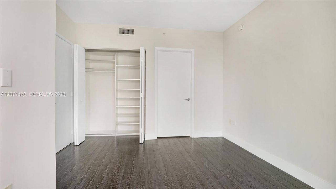 For Rent: $5,000 (3 beds, 2 baths, 1235 Square Feet)