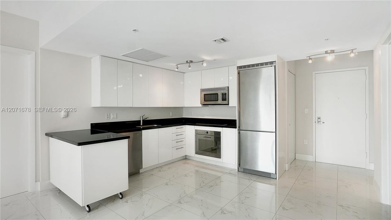 For Rent: $5,000 (3 beds, 2 baths, 1235 Square Feet)