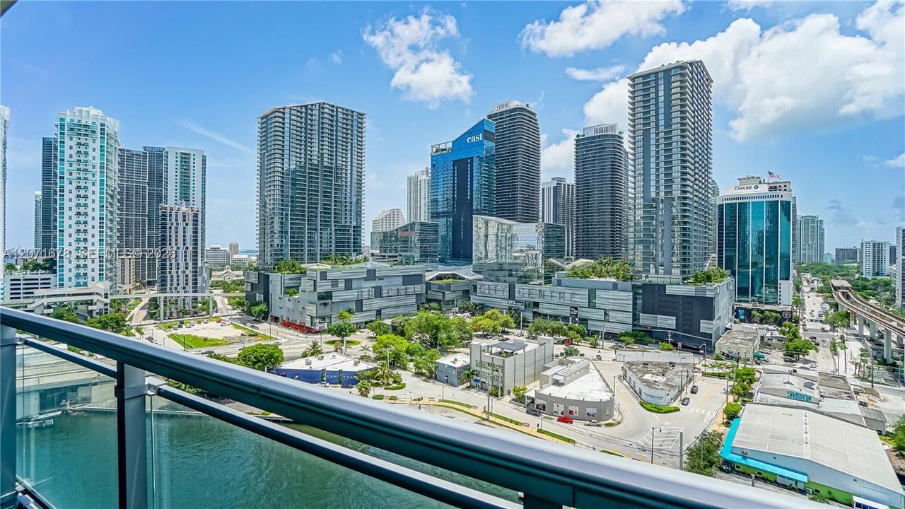 For Rent: $5,000 (3 beds, 2 baths, 1235 Square Feet)