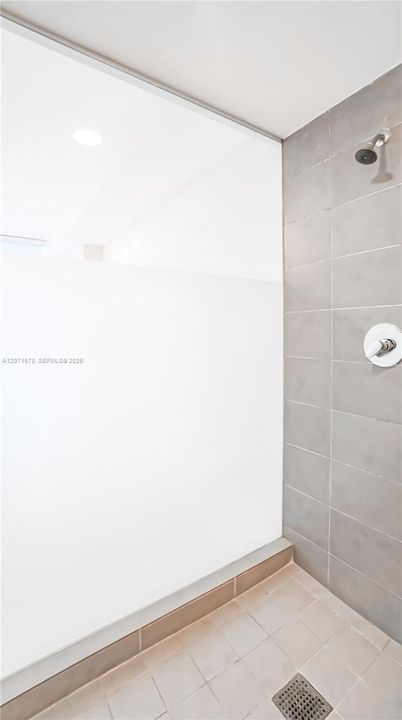 For Rent: $5,000 (3 beds, 2 baths, 1235 Square Feet)