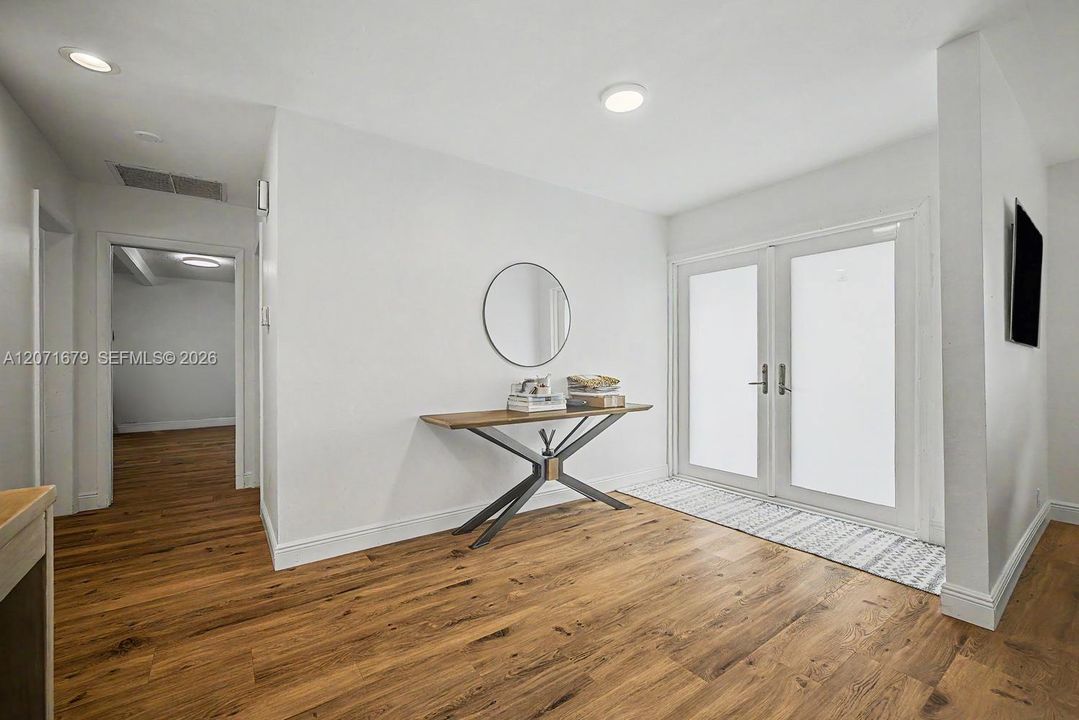 For Rent: $8,000 (4 beds, 2 baths, 2723 Square Feet)