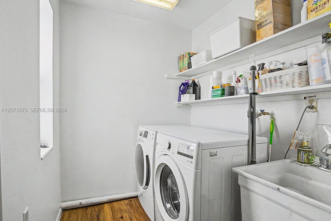 For Rent: $8,000 (4 beds, 2 baths, 2723 Square Feet)