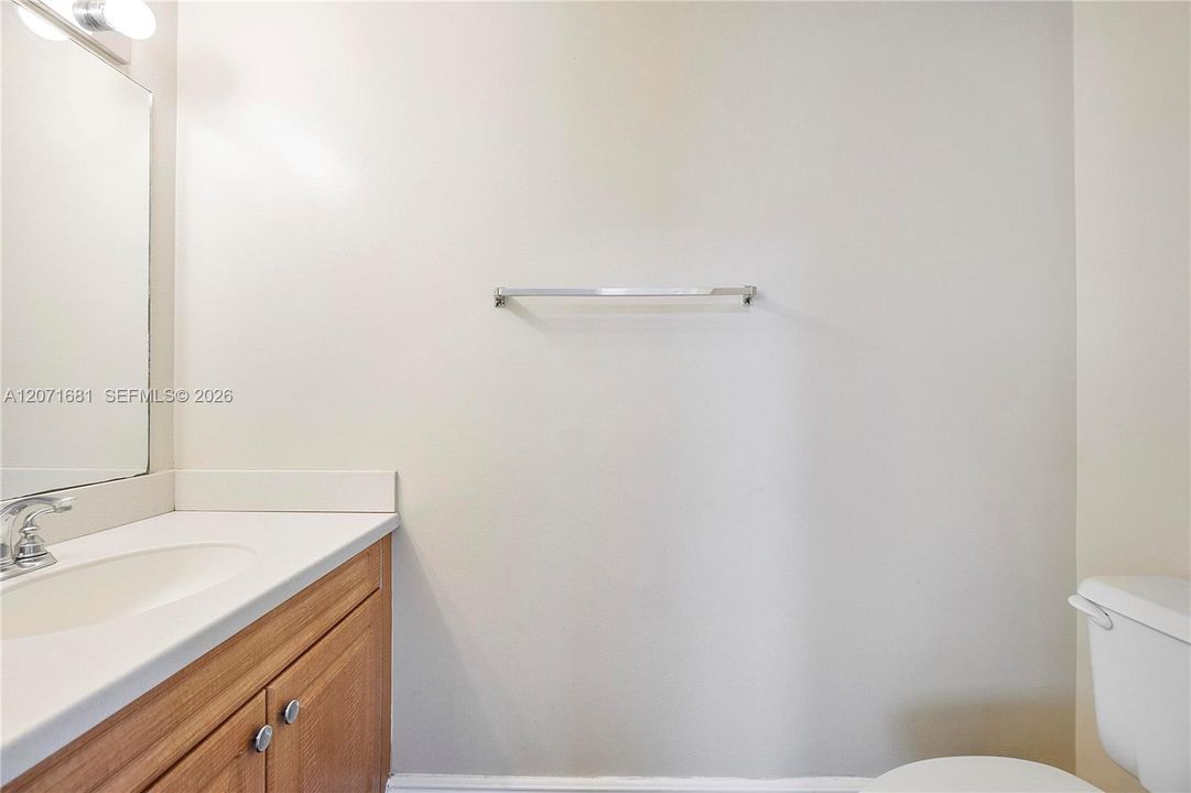 For Rent: $2,950 (3 beds, 2 baths, 1692 Square Feet)