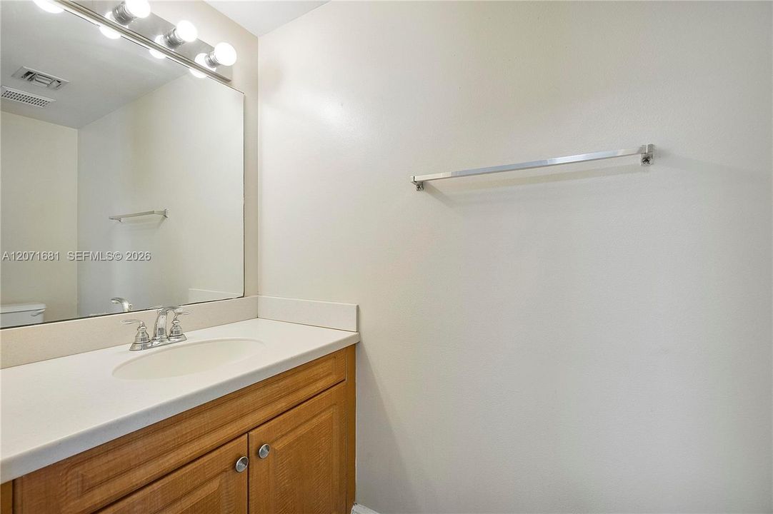 For Rent: $2,950 (3 beds, 2 baths, 1692 Square Feet)