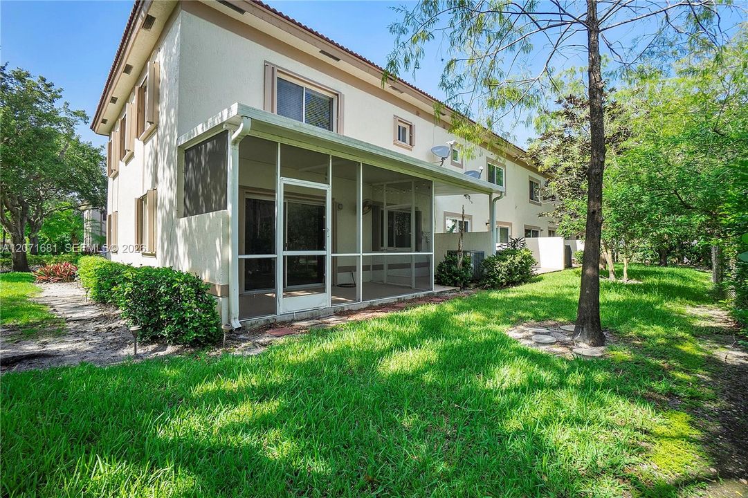 For Rent: $2,950 (3 beds, 2 baths, 1692 Square Feet)
