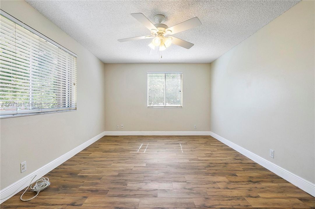 For Rent: $2,950 (3 beds, 2 baths, 1692 Square Feet)