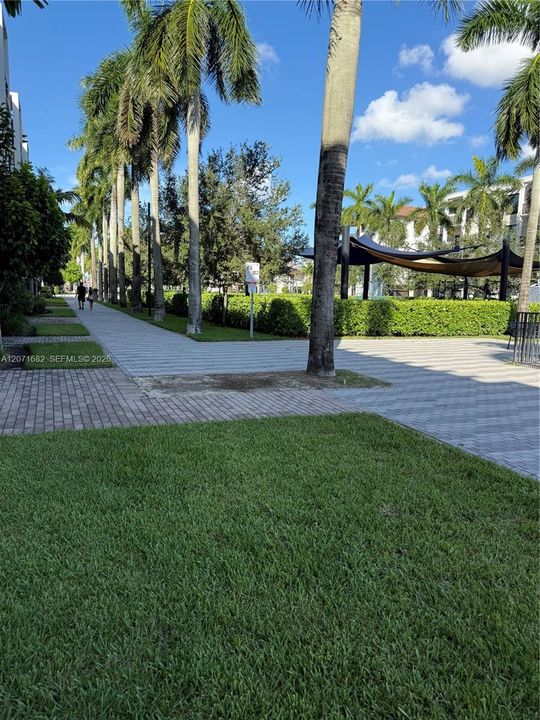 For Sale: $539,000 (2 beds, 2 baths, 1312 Square Feet)