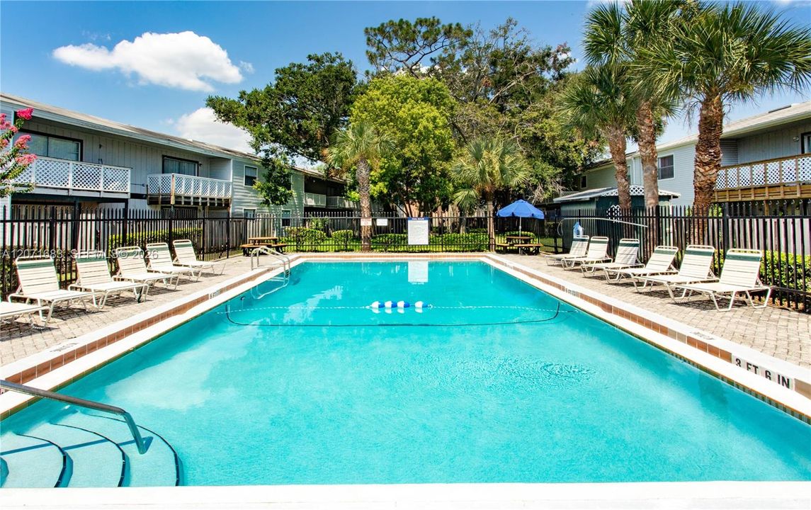 For Rent: $1,363 (1 beds, 1 baths, 756 Square Feet)
