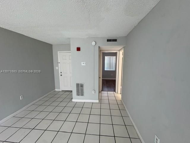 For Rent: $1,363 (1 beds, 1 baths, 756 Square Feet)