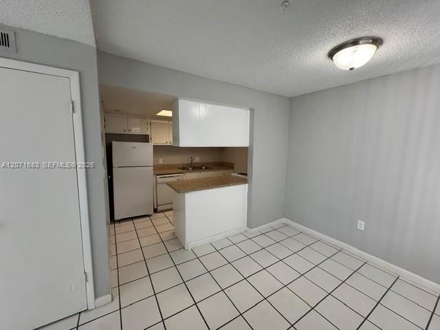 For Rent: $1,363 (1 beds, 1 baths, 756 Square Feet)