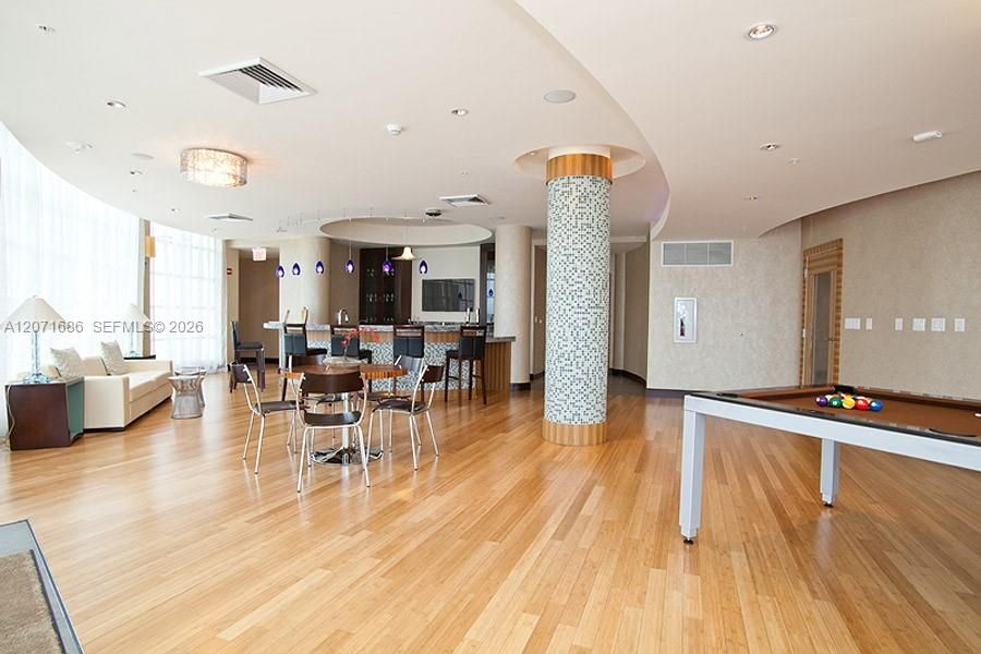 For Rent: $5,500 (3 beds, 2 baths, 1515 Square Feet)