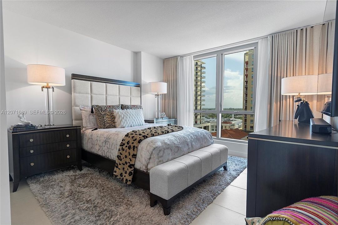 For Sale: $449,900 (2 beds, 2 baths, 1150 Square Feet)