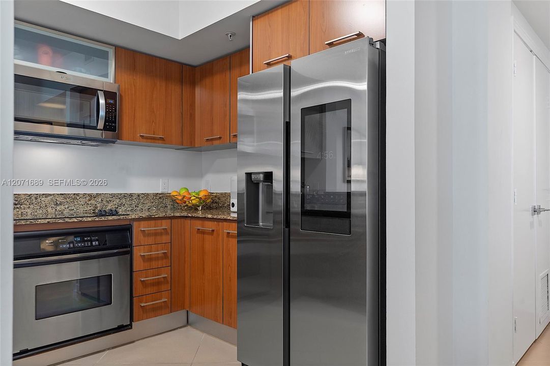 For Sale: $449,900 (2 beds, 2 baths, 1150 Square Feet)