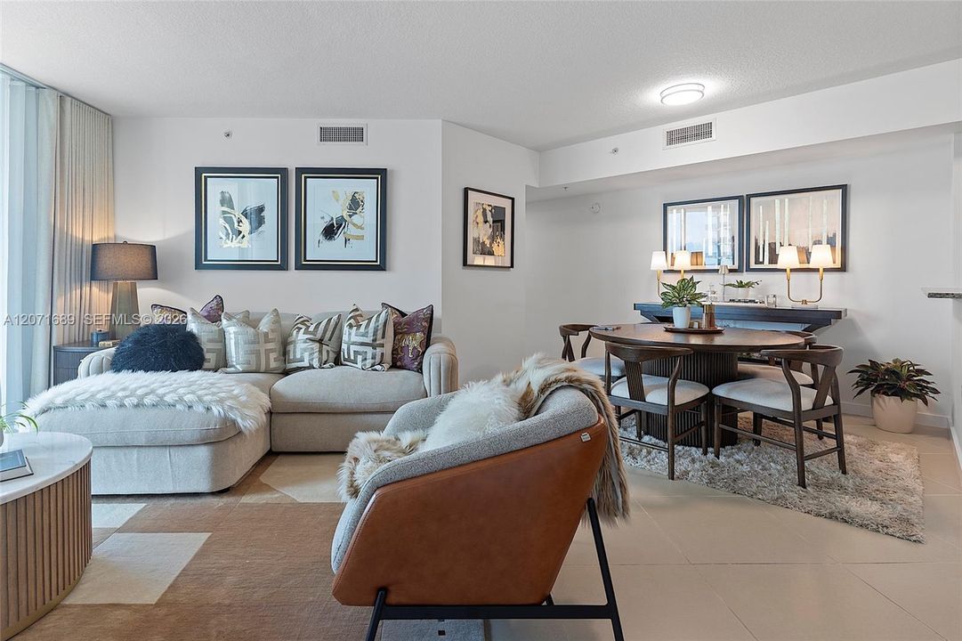For Sale: $449,900 (2 beds, 2 baths, 1150 Square Feet)