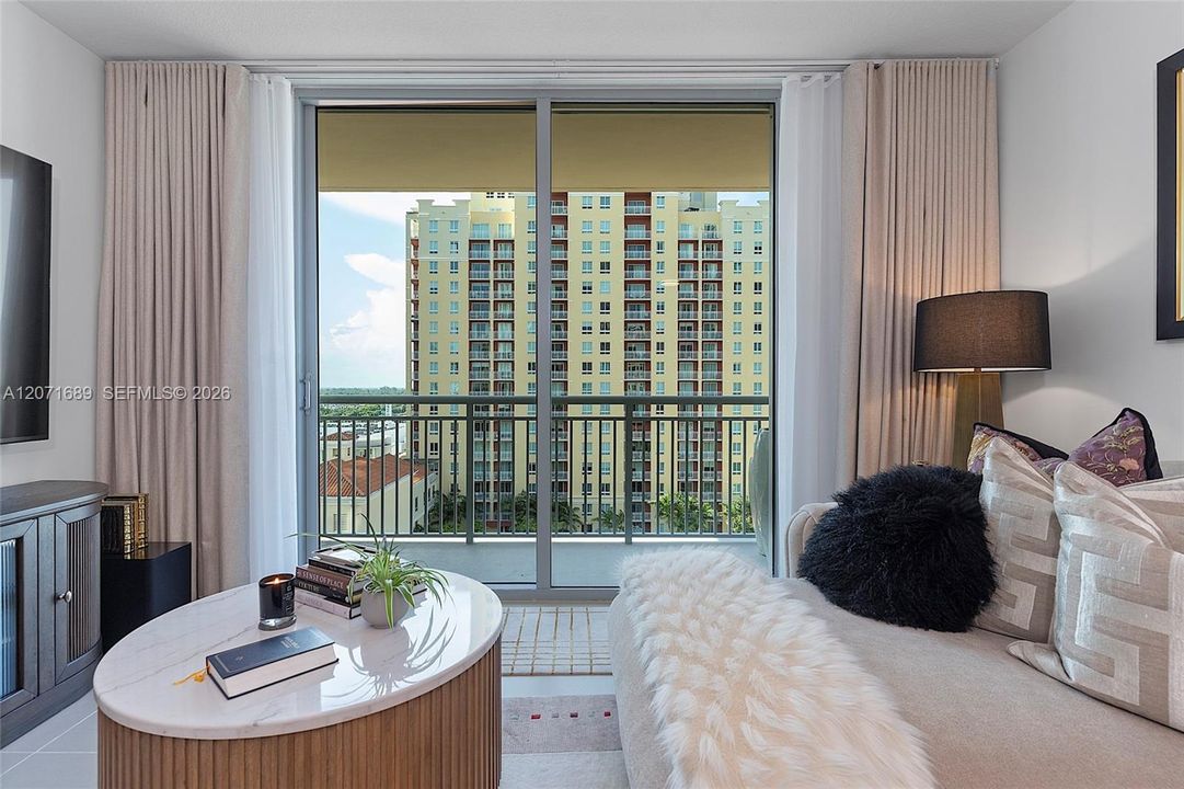 For Sale: $449,900 (2 beds, 2 baths, 1150 Square Feet)